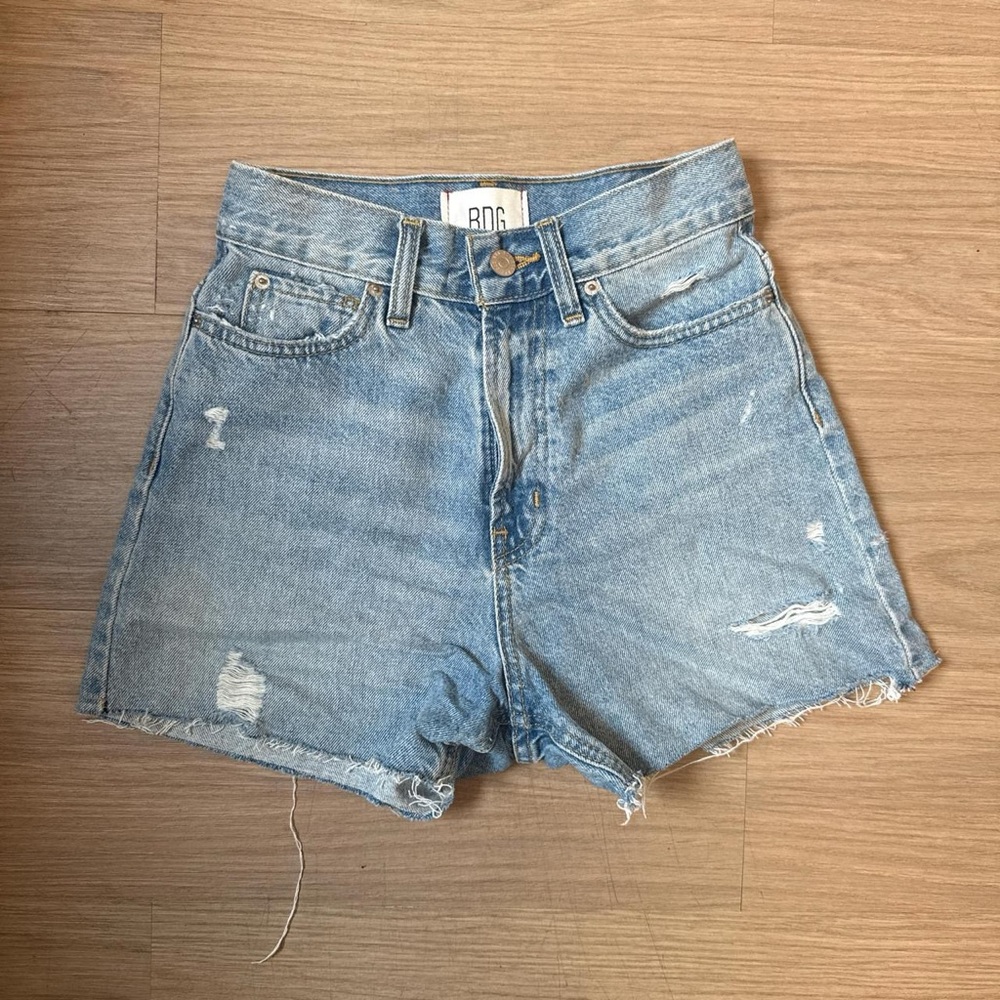 BDG Women's High-Waisted Distressed Jean Shorts - Light Blue